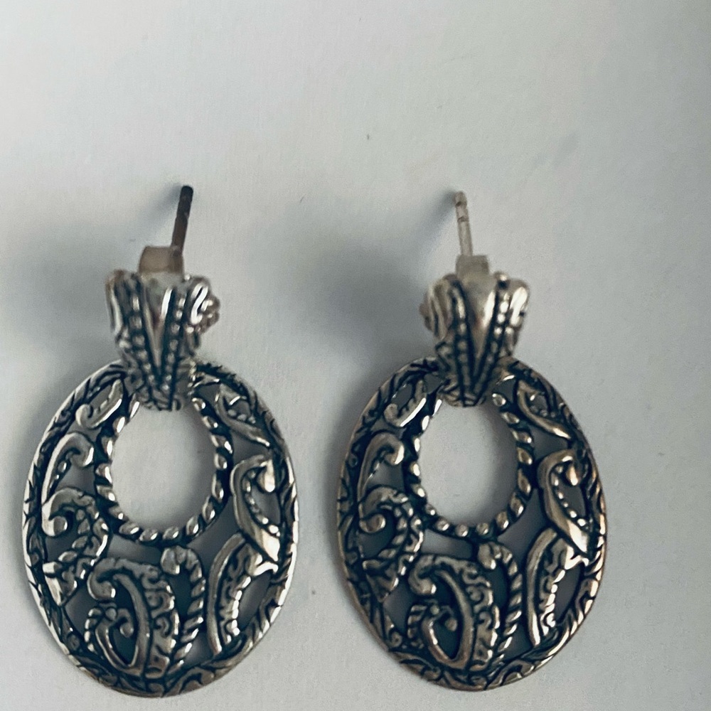 Intricate Black and Silver Earrings - Picture 2 of 6